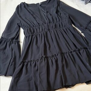 Beautiful dress 🖤